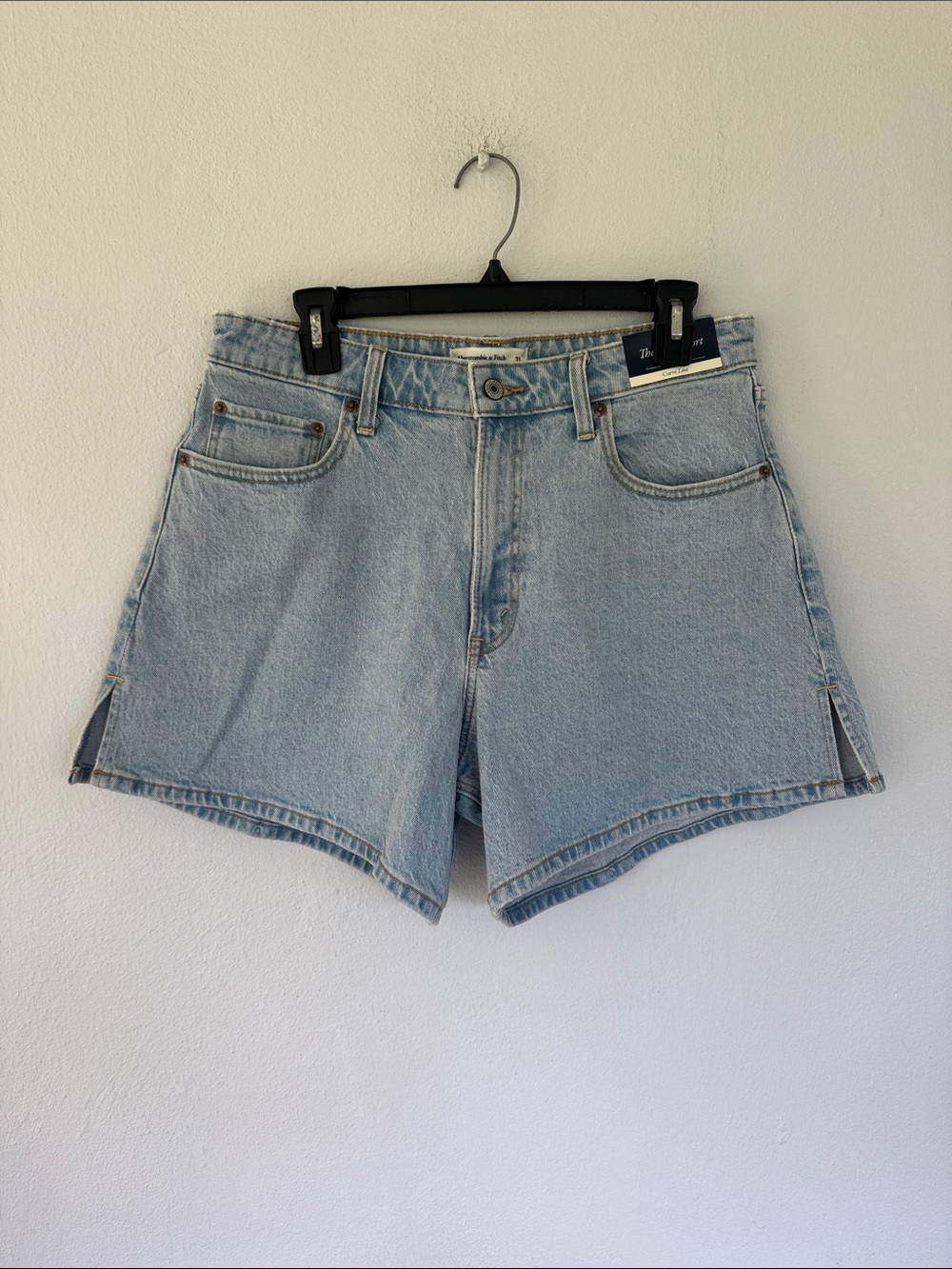 Abercrombie & Fitch The Dad Short high rise light wash jean shorts size 31 - Picture 3 of 13